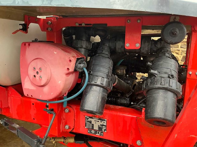 2010 kuhn oceanis 7700 veldspuit - afbeelding 26 van  91