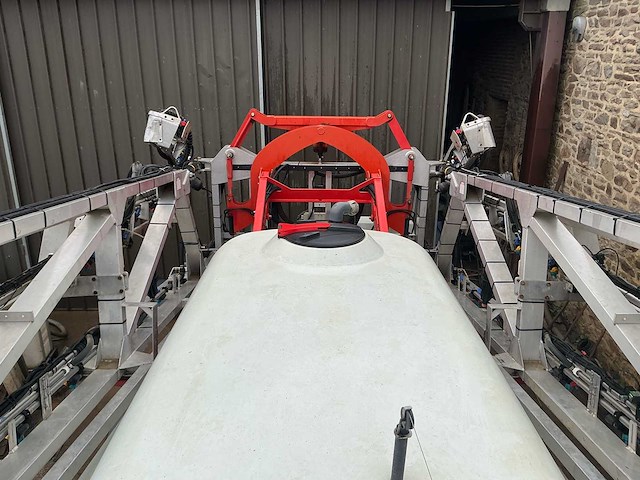 2010 kuhn oceanis 7700 veldspuit - afbeelding 44 van  91