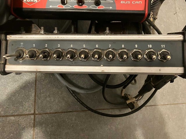 2010 kuhn oceanis 7700 veldspuit - afbeelding 79 van  91