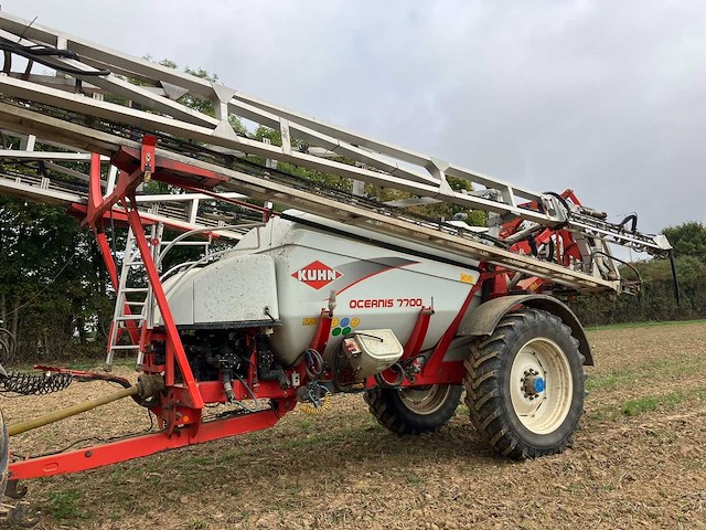 2010 kuhn oceanis 7700 veldspuit - afbeelding 84 van  91