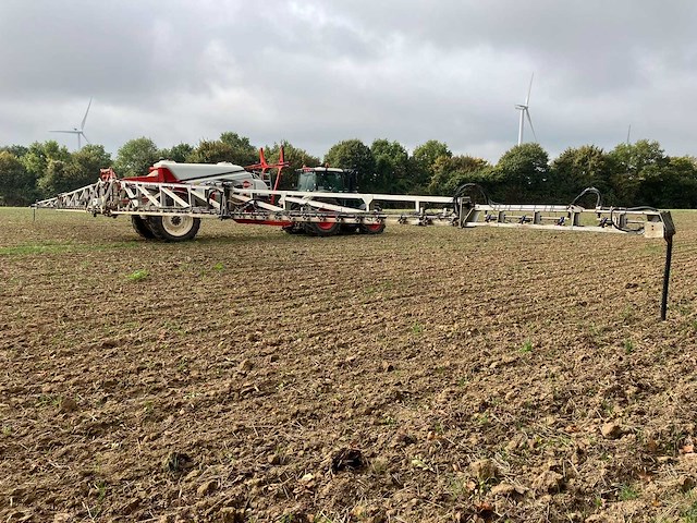 2010 kuhn oceanis 7700 veldspuit - afbeelding 85 van  91