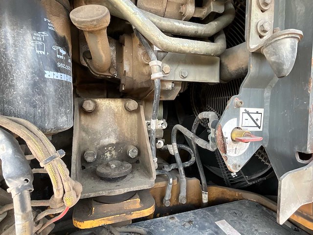 2010 liebherr r924 compact litronic rupsgraafmachine - afbeelding 20 van  46