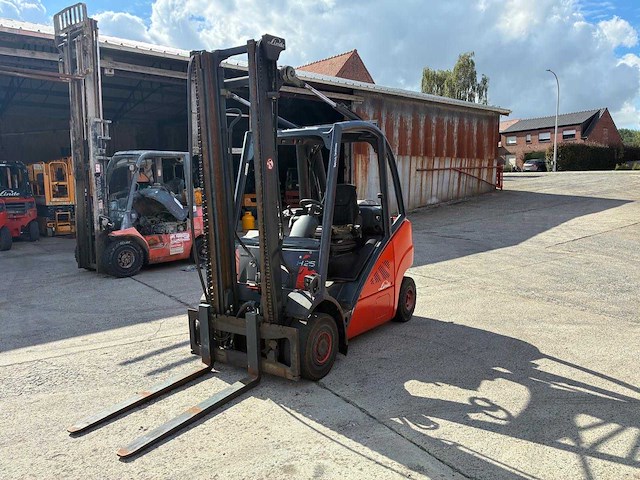2010 linde h25t-01 *2,5 ton* vorkheftruck - afbeelding 1 van  8