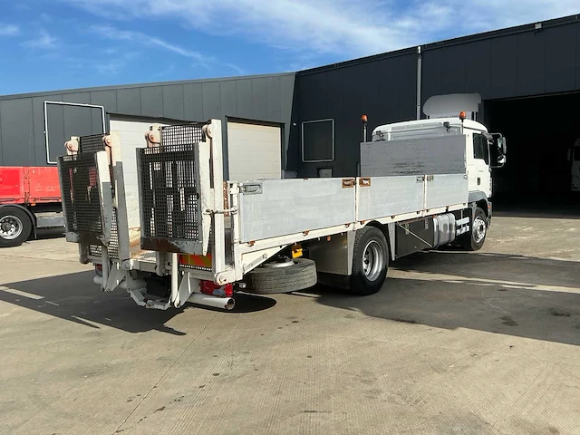 2010 man tgm 18.290 4x2 vrachtwagen met open laadbak en hydraulische oprijplanken - afbeelding 37 van  42