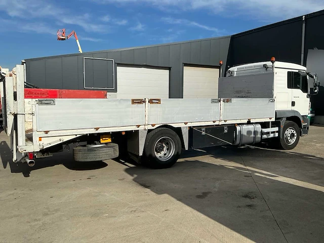 2010 man tgm 18.290 4x2 vrachtwagen met open laadbak en hydraulische oprijplanken - afbeelding 38 van  42