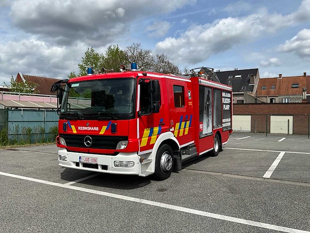 2010 mercedes-benz atego brandweerwagen - afbeelding 1 van  43