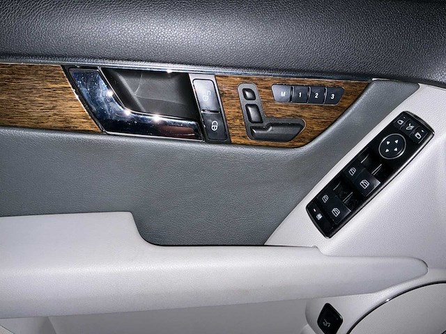 2010 mercedes-benz c 200 cdi personenauto - afbeelding 10 van  32