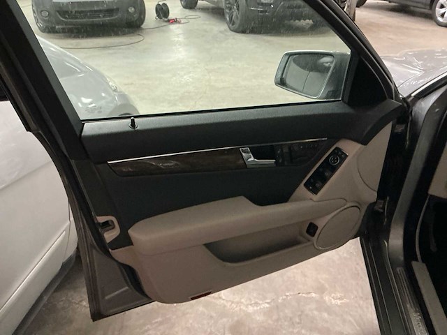 2010 mercedes-benz c 200 cdi personenauto - afbeelding 14 van  32