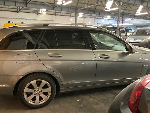2010 mercedes-benz c 200 cdi personenauto - afbeelding 30 van  32