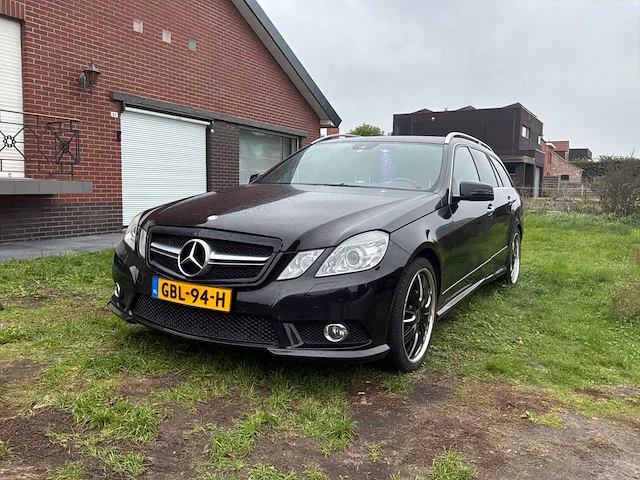 2010 mercedes-benz e 550 personenauto - afbeelding 1 van  35