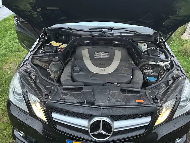 2010 mercedes-benz e 550 personenauto - afbeelding 30 van  35