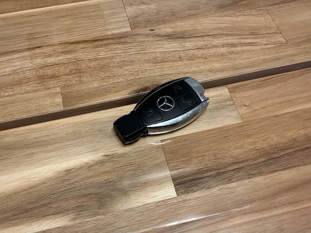 2010 mercedes-benz e 550 personenauto - afbeelding 35 van  35