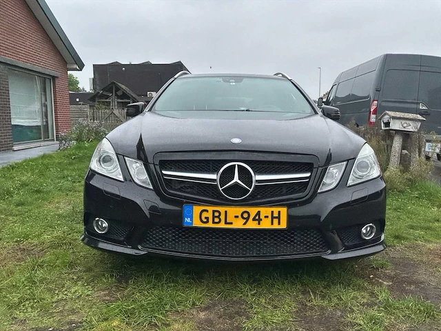 2010 mercedes-benz e 550 personenauto - afbeelding 13 van  35