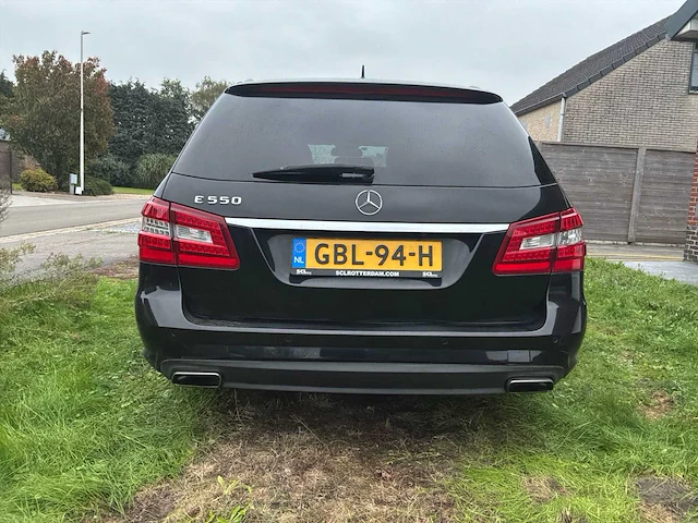 2010 mercedes-benz e 550 personenauto - afbeelding 30 van  35
