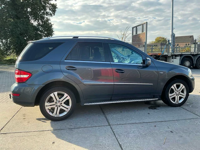 2010 mercedes-benz ml 300 cdi personenauto - afbeelding 24 van  34