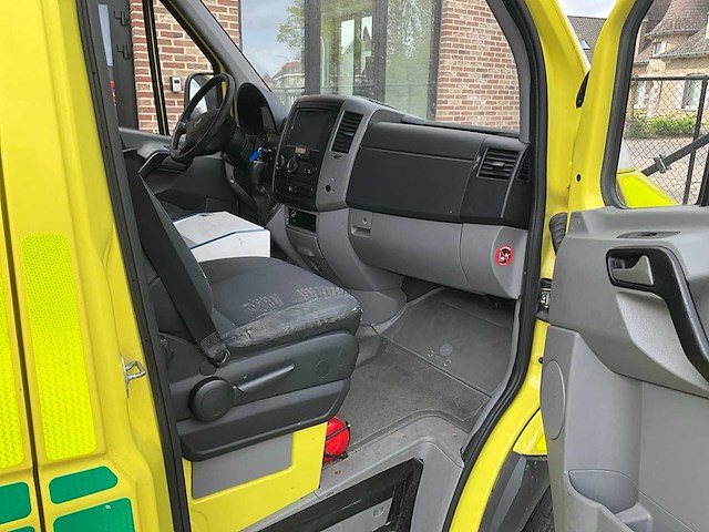 2010 mercedes-benz sprinter 316 cdi ambulance - afbeelding 4 van  23