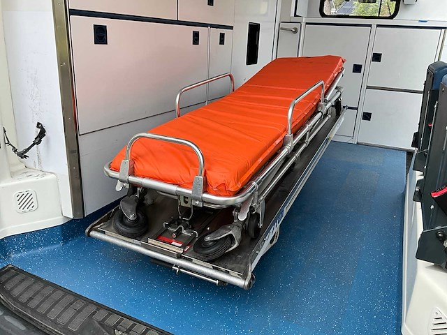 2010 mercedes-benz sprinter 316 cdi ambulance - afbeelding 9 van  23