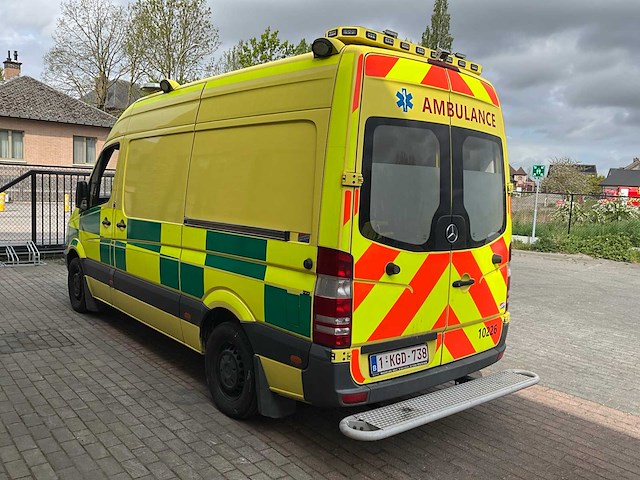2010 mercedes-benz sprinter 316 cdi ambulance - afbeelding 21 van  23