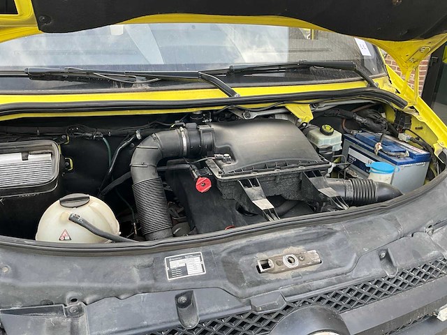 2010 mercedes-benz sprinter 316 cdi ambulance - afbeelding 1 van  23