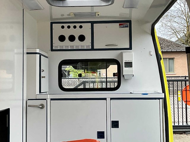 2010 mercedes-benz sprinter 316 cdi ambulance - afbeelding 4 van  23