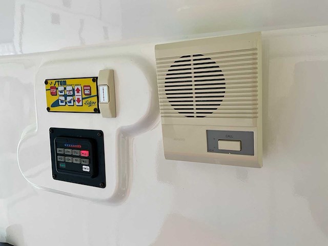 2010 mercedes-benz sprinter 316 cdi ambulance - afbeelding 6 van  23