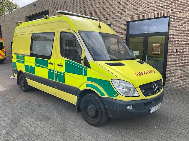 2010 mercedes-benz sprinter 316 cdi ambulance - afbeelding 9 van  23