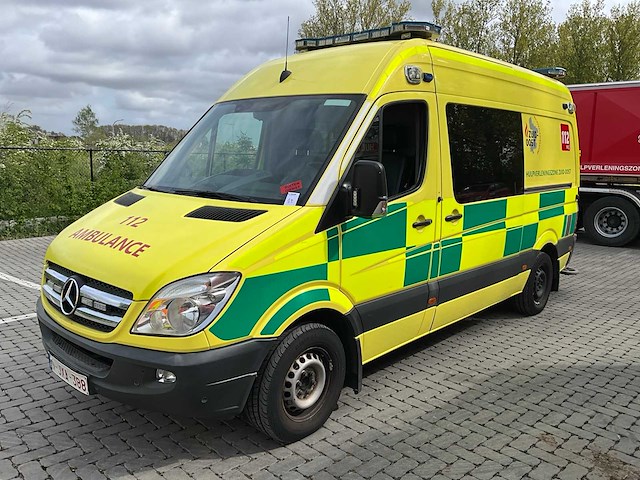 2010 mercedes-benz sprinter ambulance - afbeelding 1 van  21