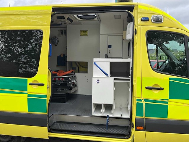 2010 mercedes-benz sprinter ambulance - afbeelding 6 van  22