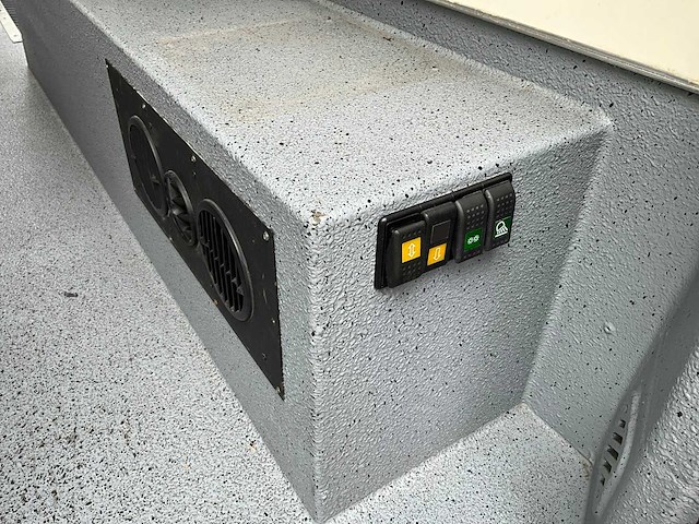 2010 mercedes-benz sprinter ambulance - afbeelding 9 van  21