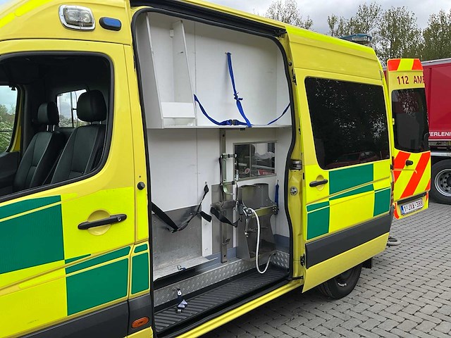 2010 mercedes-benz sprinter ambulance - afbeelding 13 van  21