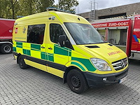 2010 mercedes-benz sprinter ambulance - afbeelding 15 van  21