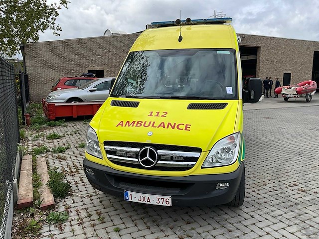 2010 mercedes-benz sprinter ambulance - afbeelding 19 van  22