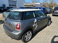 2010 mini cooper d - afbeelding 6 van  11