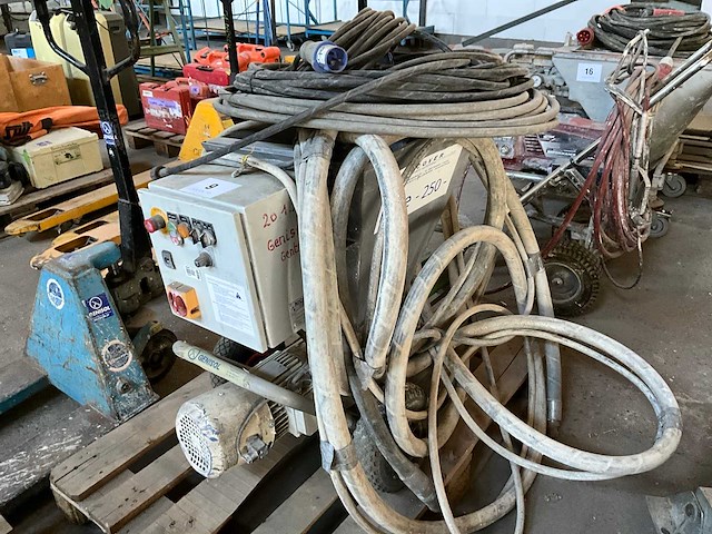 2010 nicover mpe250 pomp - afbeelding 2 van  6