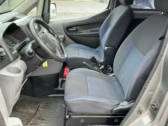 2010 nissan nv200 - afbeelding 8 van  24