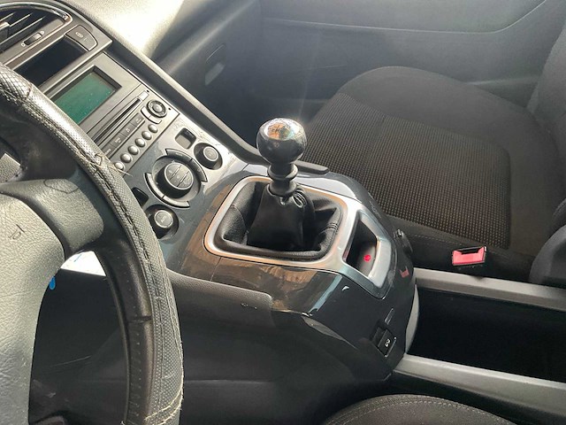 2010 peugeot 5008 personenauto - afbeelding 4 van  20