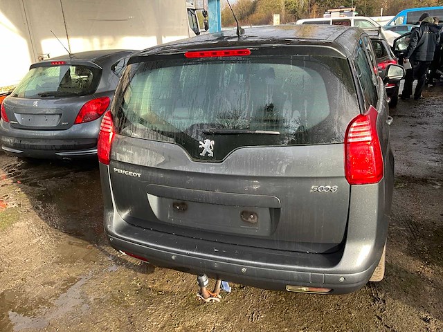 2010 peugeot 5008 personenauto - afbeelding 16 van  20