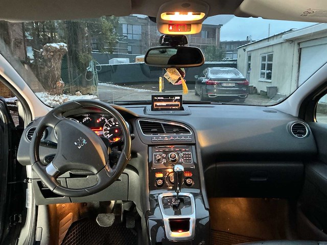 2010 peugeot 5008 personenauto - afbeelding 6 van  24