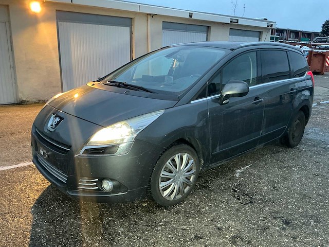2010 peugeot 5008 personenauto - afbeelding 1 van  24