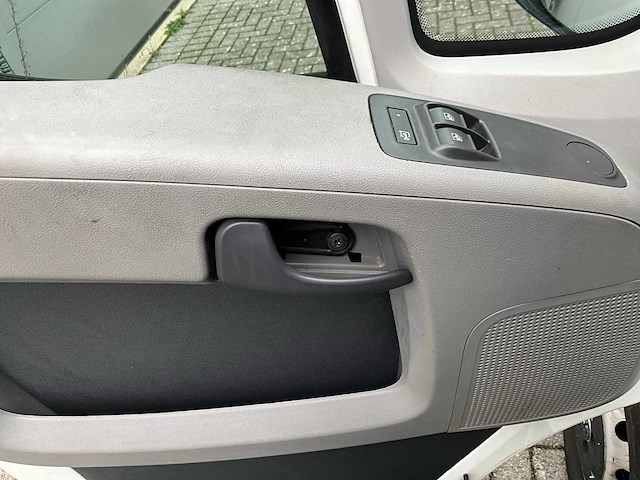 2010 peugeot boxer minibus - 9 personen - trekhaak - afbeelding 15 van  50