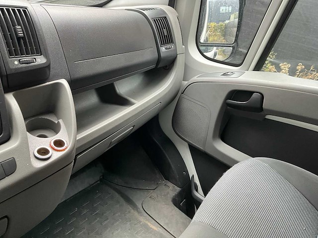 2010 peugeot boxer minibus - 9 personen - trekhaak - afbeelding 26 van  50