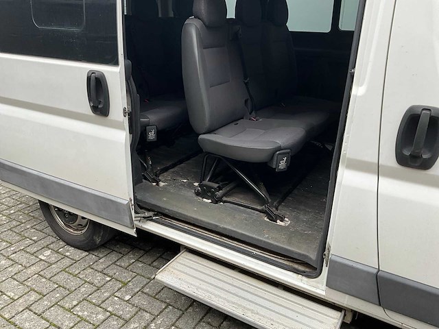 2010 peugeot boxer minibus - 9 personen - trekhaak - afbeelding 30 van  50