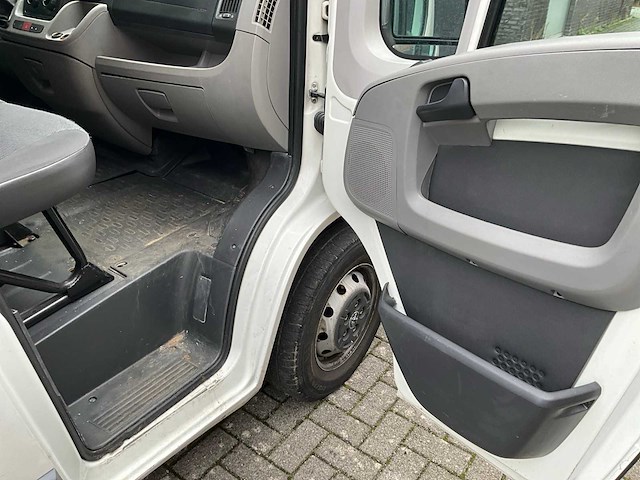 2010 peugeot boxer minibus - 9 personen - trekhaak - afbeelding 24 van  50