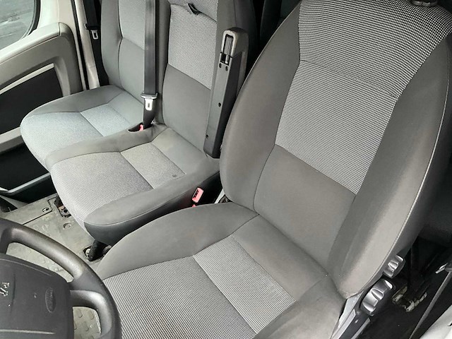 2010 peugeot boxer minibus - 9 personen - trekhaak - afbeelding 18 van  50