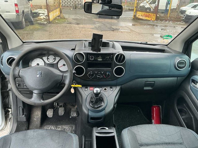 2010 peugeot partner tepee personenauto - afbeelding 8 van  23
