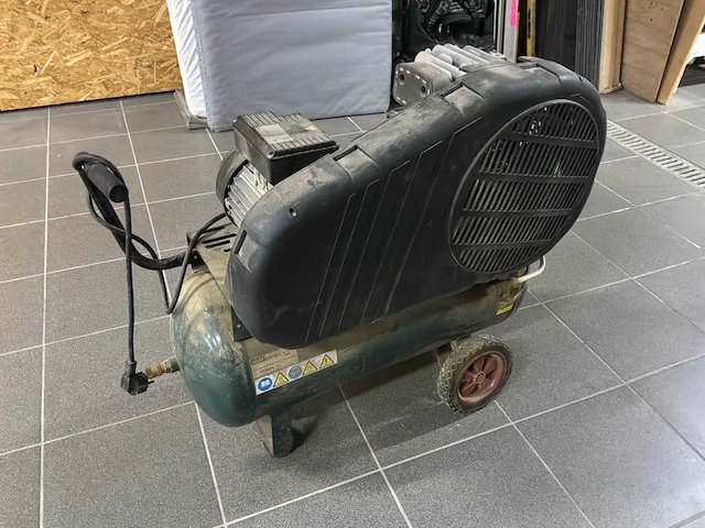 2010 powerplus xq powxq8125 zuigercompressor zuigercompressor - afbeelding 3 van  7