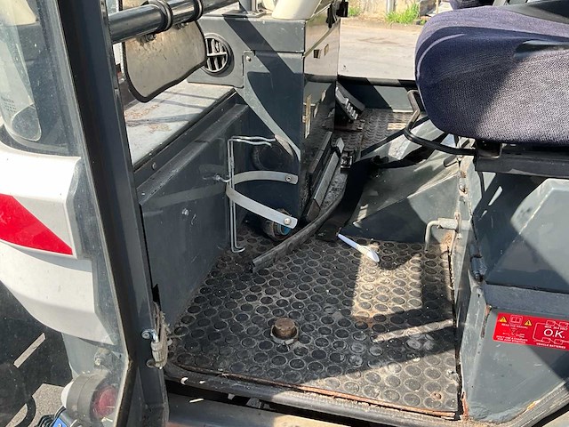 2010 ravo 540cd straatveegmachine - afbeelding 9 van  44