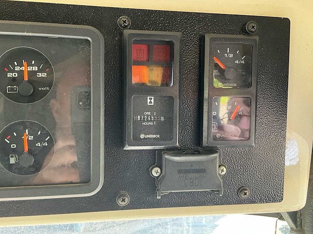 2010 ravo 540cd straatveegmachine - afbeelding 32 van  44