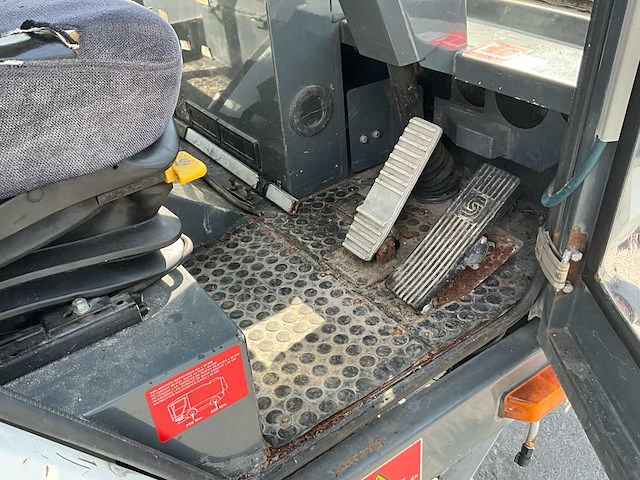 2010 ravo 540cd straatveegmachine - afbeelding 29 van  43