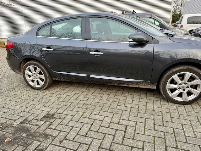 2010 renault fluence personenauto - afbeelding 12 van  17